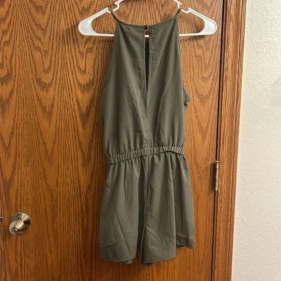 Romper! - Picture 2 of 2